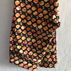 NWOT TC LuLaRoe Leggings
